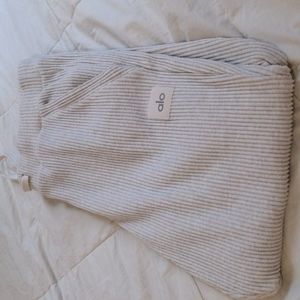 Alo Muse Sweats in bone, medium